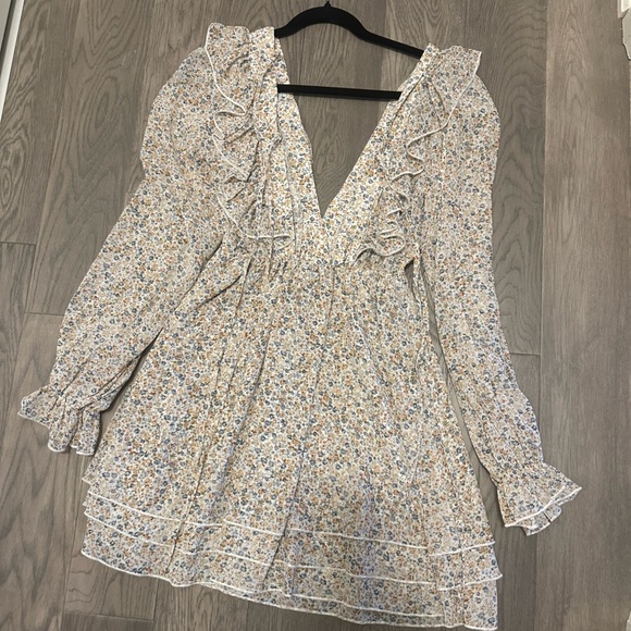 Pretty Little Thing Multi Ditsy Floral Chiffon Tie Back Detail Shift Dress - Picture 3 of 6